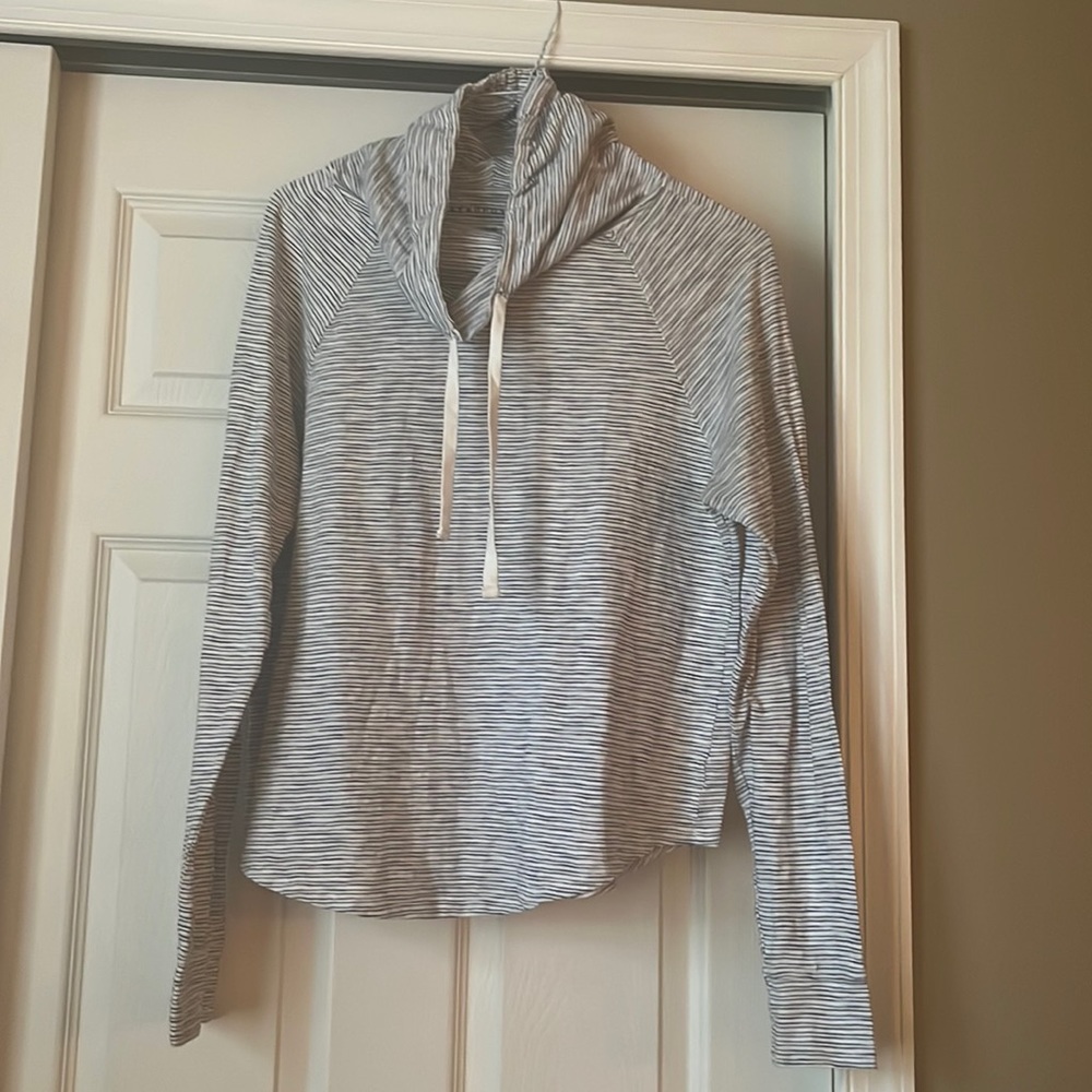 Long sleeve white a navy stripped t shirt with drop neck